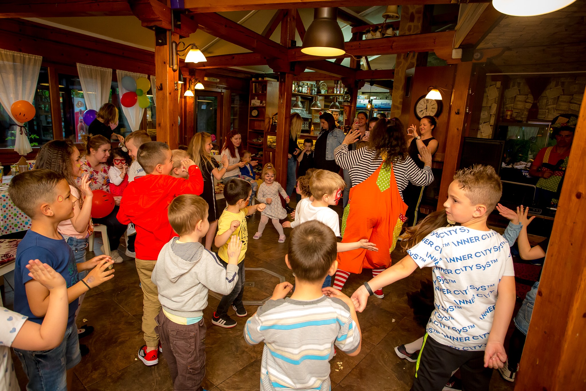 Ресторант с Детски Кът  - Левски Г