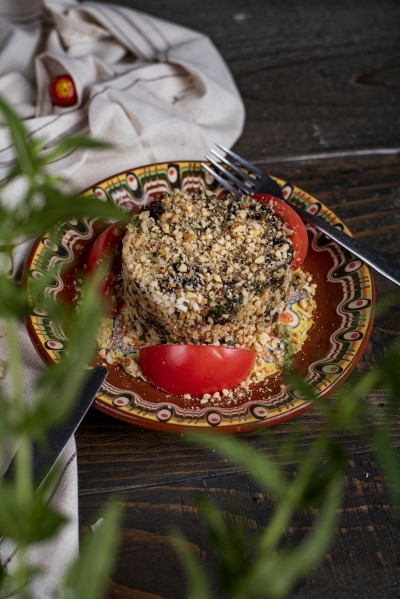 RICE WITH BLUE PLUMS AND SPINACH