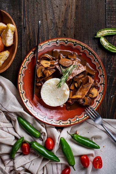 VEAL WITH FOREST MUSHROOMS