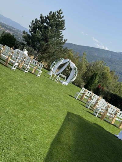 This is На върха's logo