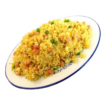 39. Пържен ориз с шунка, къри, грах и яйце 