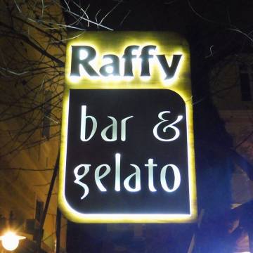 This is Raffy Bar & Gelato Шипка's logo