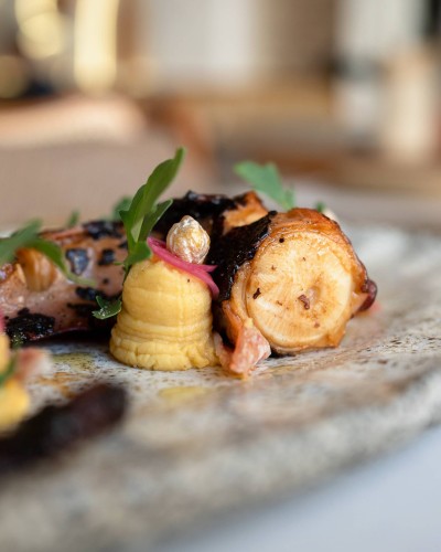 KUZINA Modern Greek Restaurant - гръцки ресторант лого