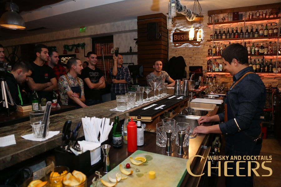 Π‘ΡΡΡΠ΅Π·Π°Π½ΠΈΠ΅ Π·Π° Π±Π°ΡΠΌΠ°Π½ΠΈ