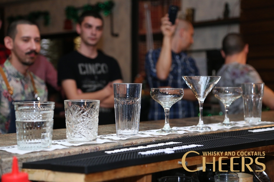 Π‘ΡΡΡΠ΅Π·Π°Π½ΠΈΠ΅ Π·Π° Π±Π°ΡΠΌΠ°Π½ΠΈ