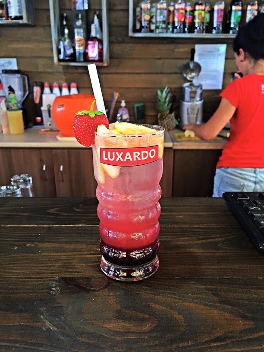 Малка част от нашите Сладки изкушения .... 