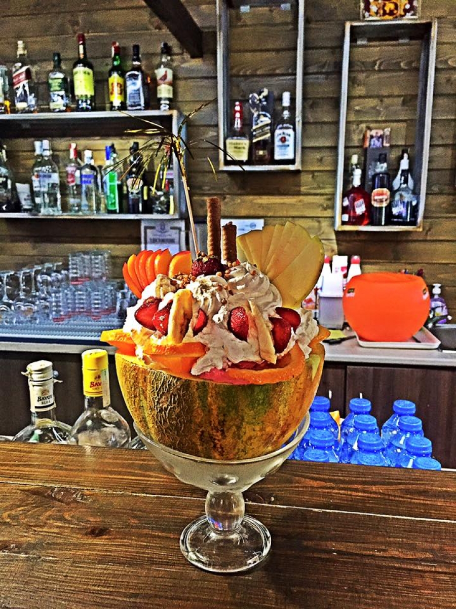 Малка част от нашите Сладки изкушения .... 