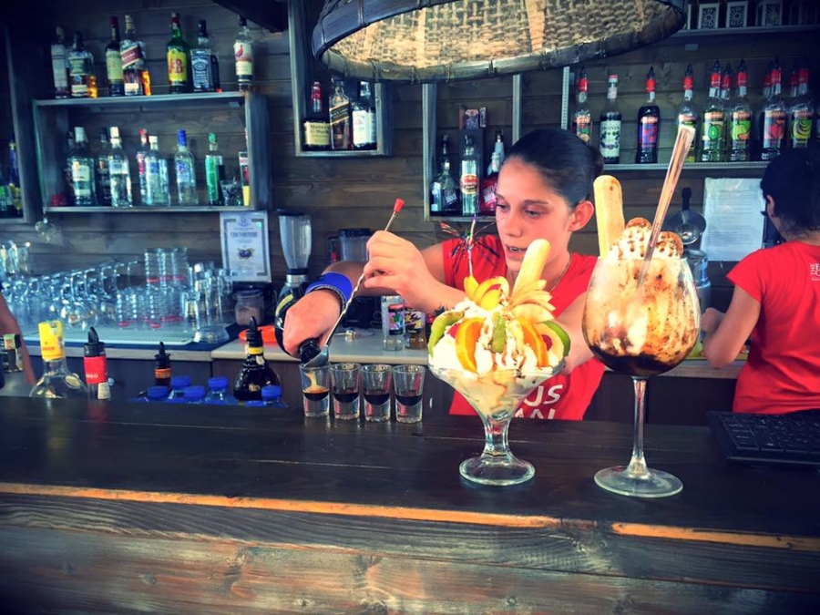 Малка част от нашите Сладки изкушения .... 