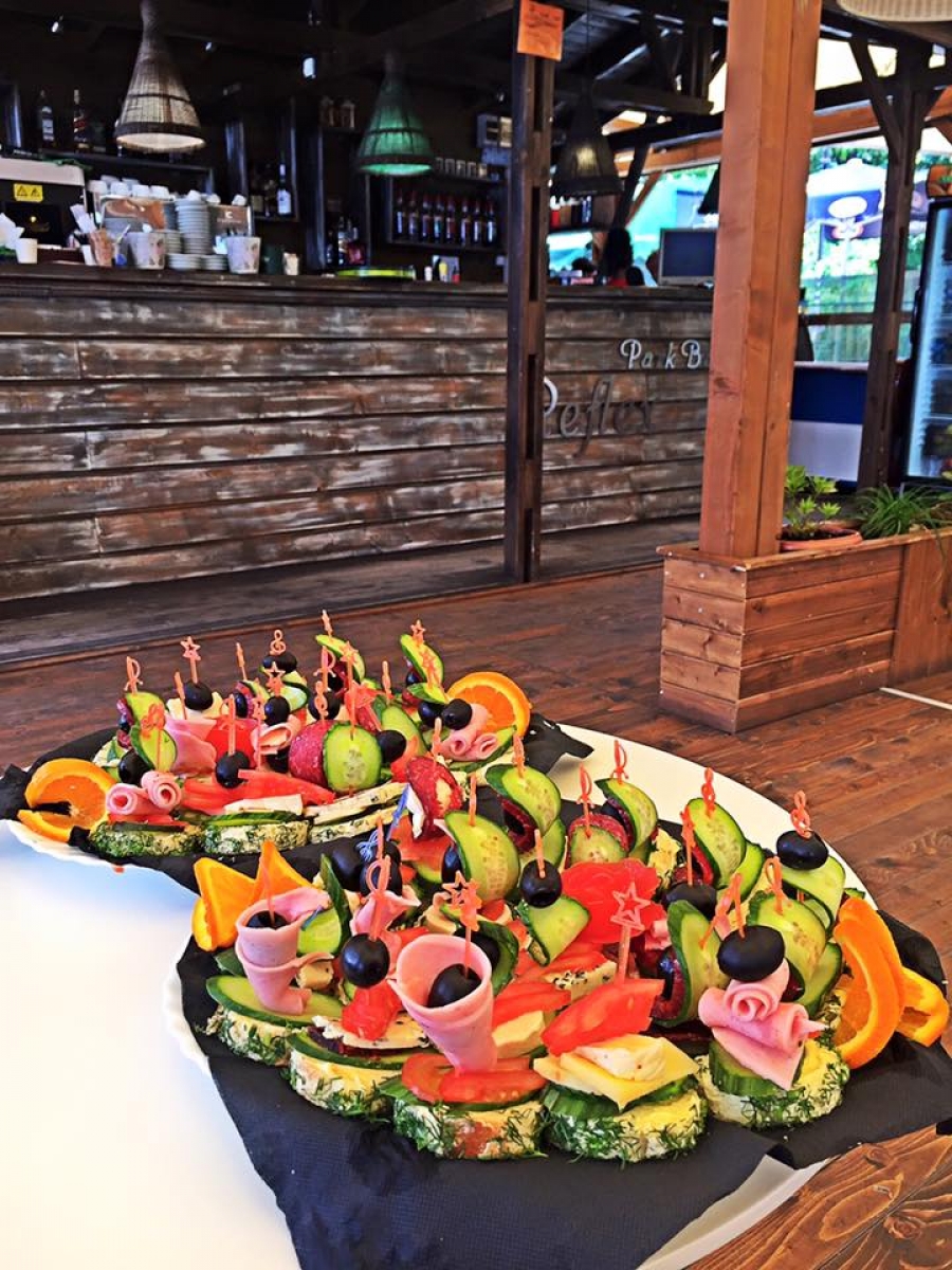 Малка част от нашите Сладки изкушения .... 