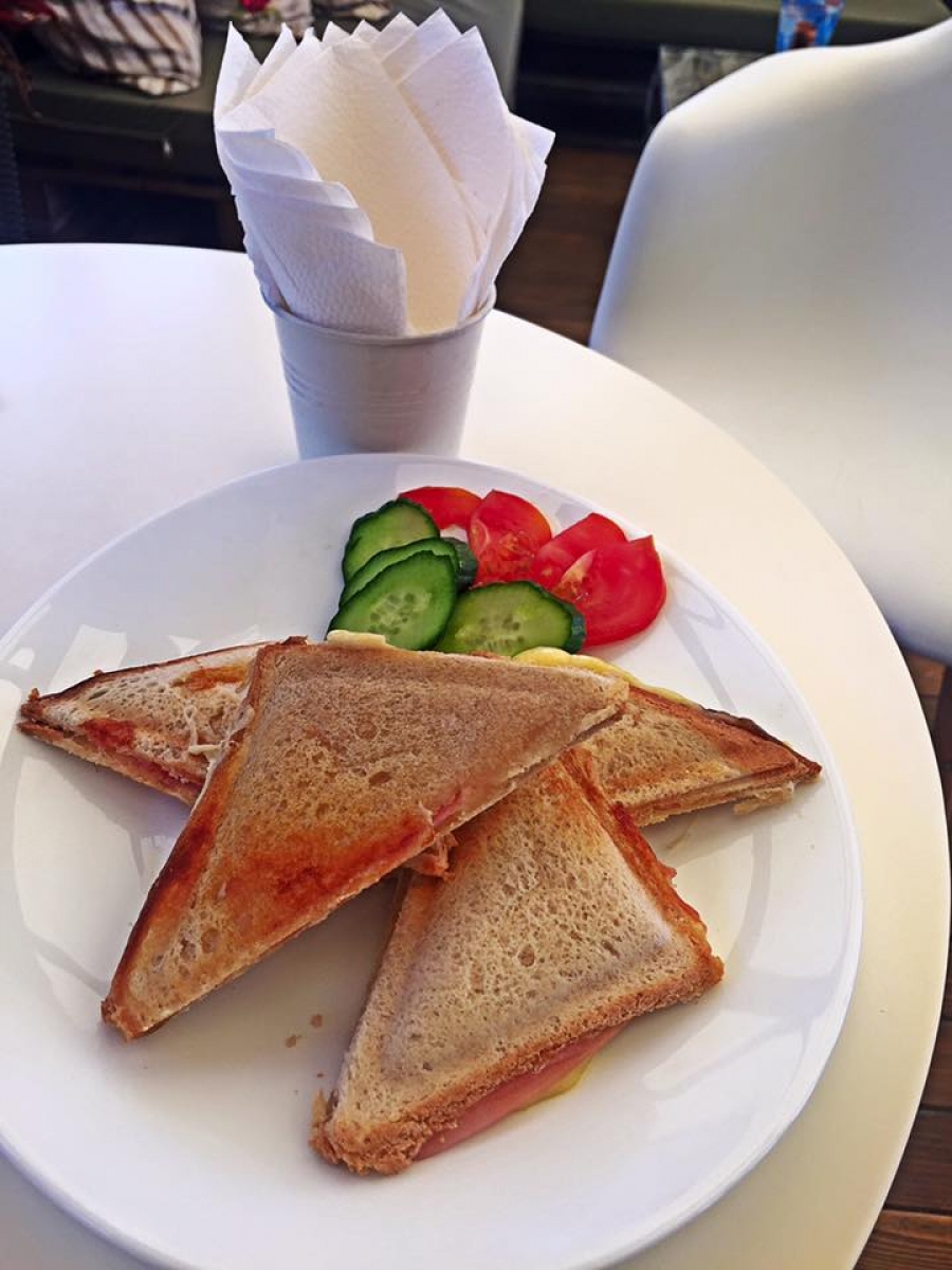 Малка част от нашите Сладки изкушения .... 