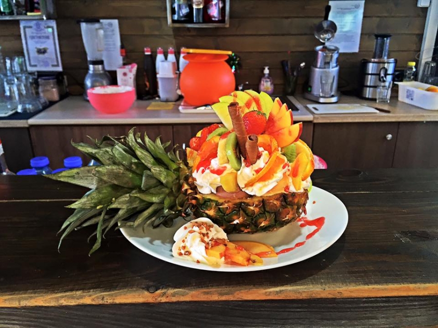 Малка част от нашите Сладки изкушения .... 