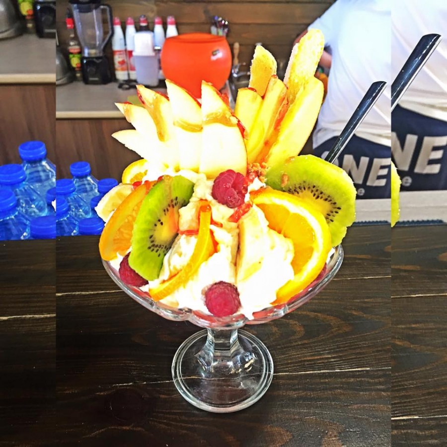 Малка част от нашите Сладки изкушения .... 