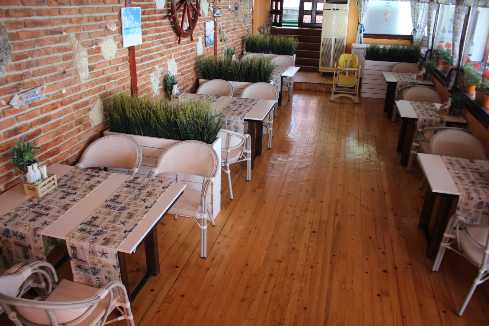 Лято 2019 посрещаме с нов интериор!