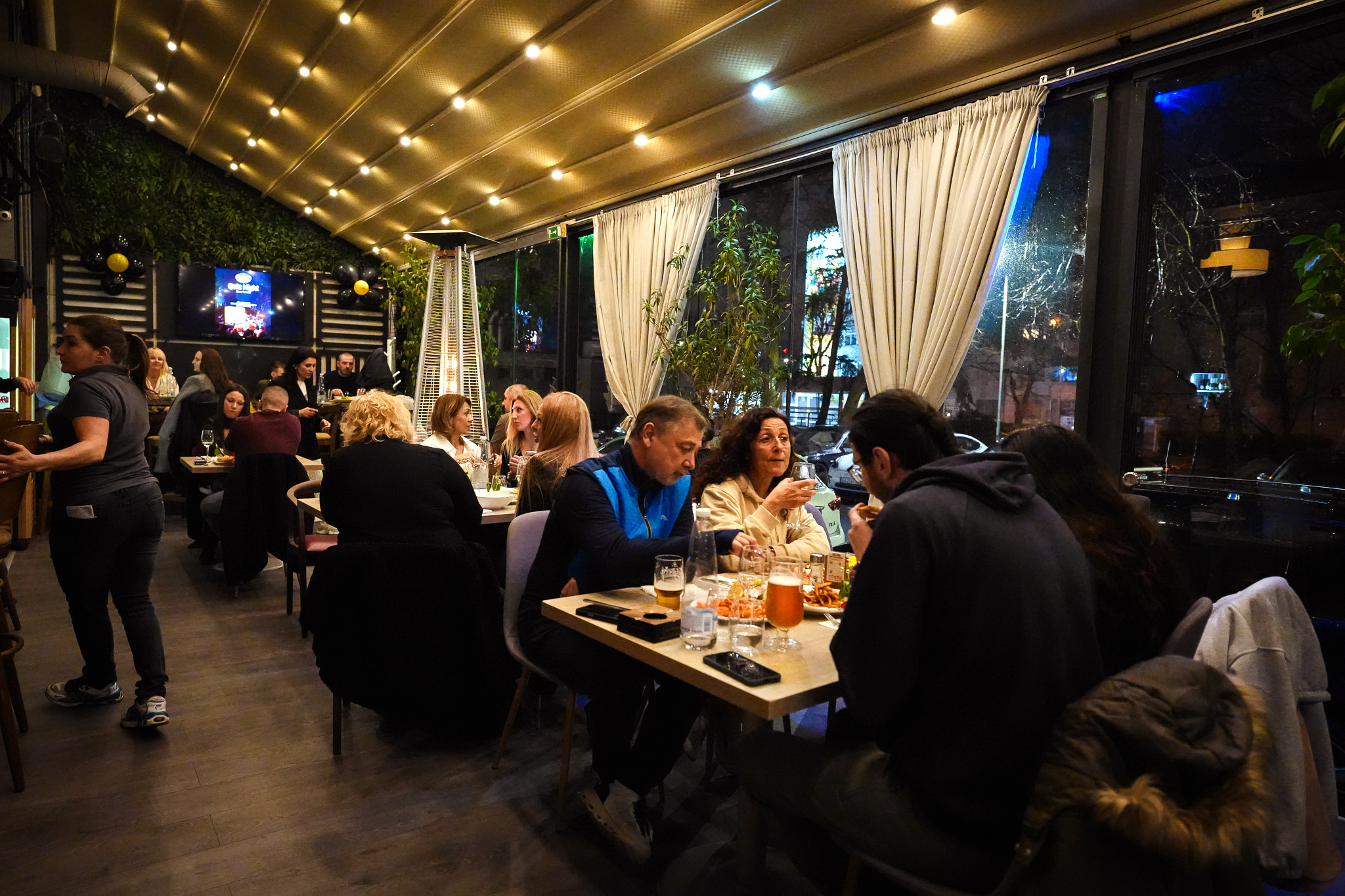 Поставихме началото на Gravity ....