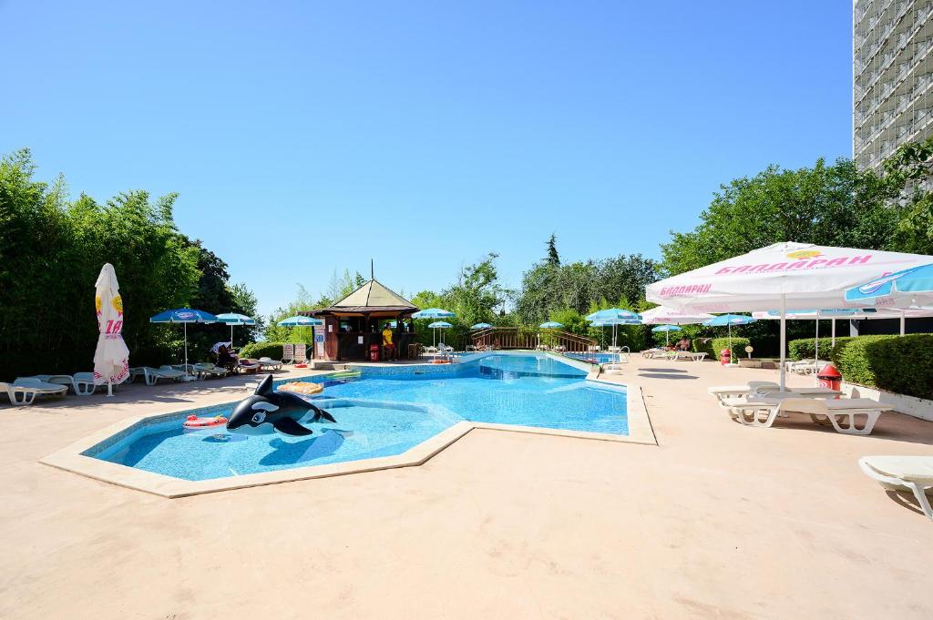 Ti Pool & Bar /хотел Журналист/ venue cover photo