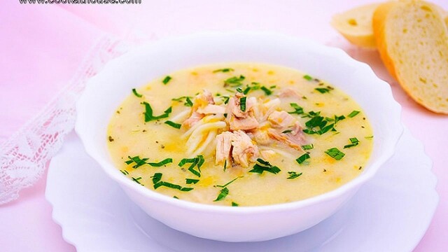 Домашна пилешка супа / до 17:00ч. /